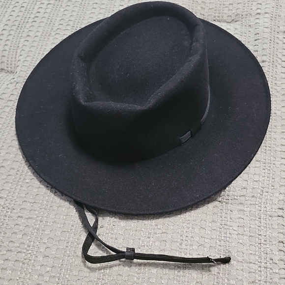 Miss Eileen originals Henry Pollack New York Accessories - Classic Black Felt Wide-Brim Hat with Chin Strap